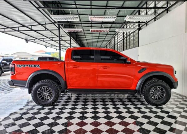 2025 FORD RAPTOR 4WD AT 3000cc - Image 7