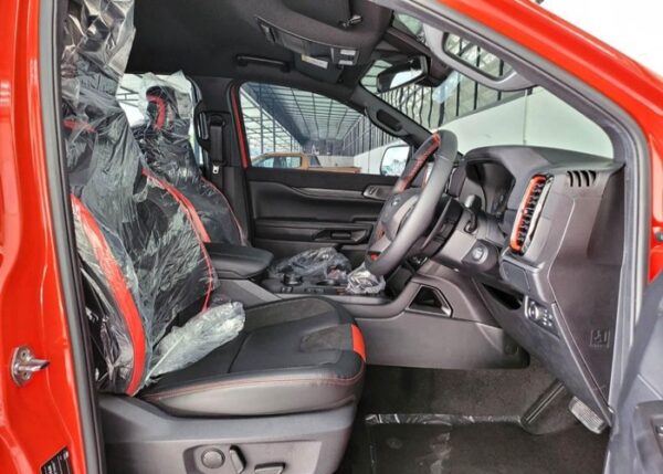2025 FORD RAPTOR 4WD AT 3000cc - Image 4