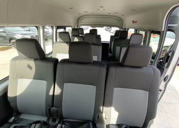 2024 TOYOTA COMMUTER - Image 13
