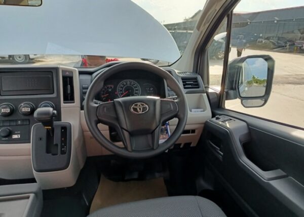 2024 TOYOTA COMMUTER - Image 5