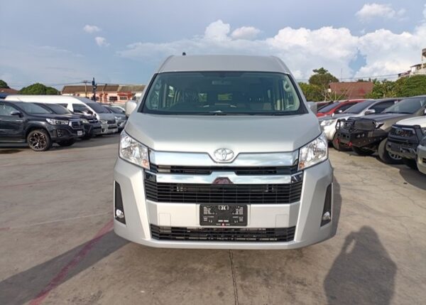 2024 TOYOTA COMMUTER - Image 3