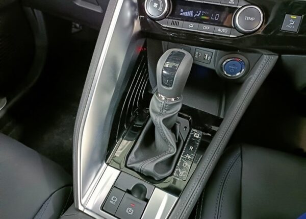 2024 TOYOTA YARIS CROSS BLUE - Image 2