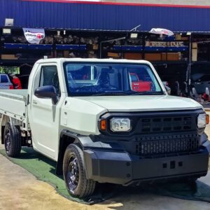 2024 TOYOTA WHITE SINGLE CAB