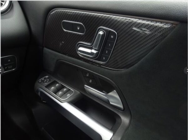 Mercedes-AMG GLB 35 2023 - Image 29
