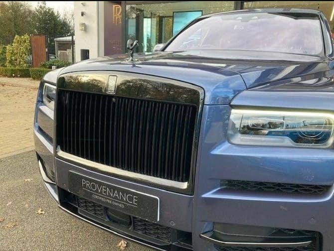 Rolls-Royce Cullinan Black Badge 2023 - Image 2