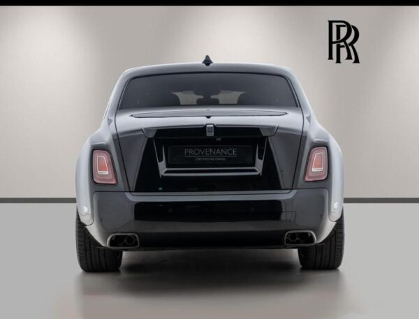 Rolls-Royce Phantom 2022 - Image 12