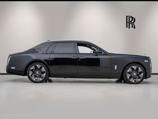 Rolls-Royce Phantom 2022 - Image 20