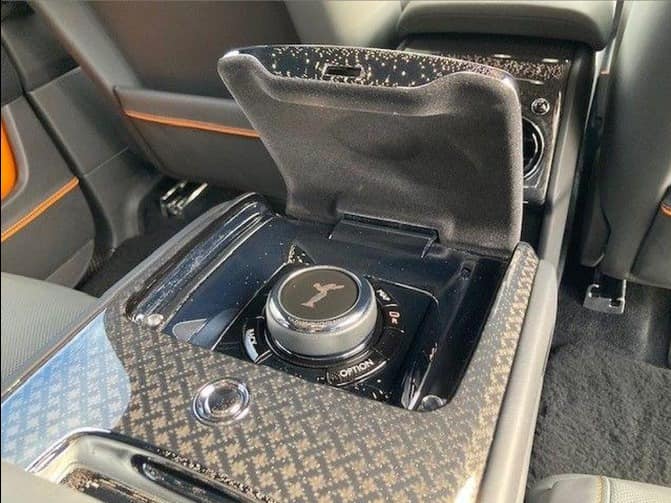 Rolls-Royce Cullinan Black Badge 2023 - Image 22