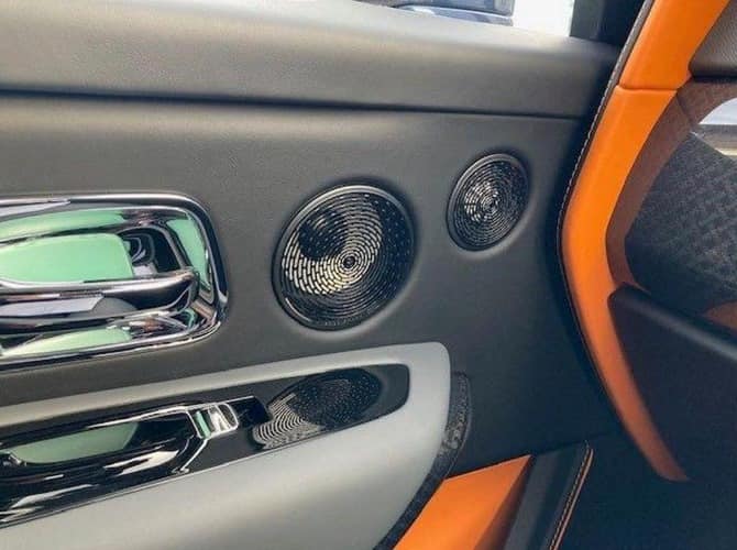 Rolls-Royce Cullinan Black Badge 2023 - Image 28