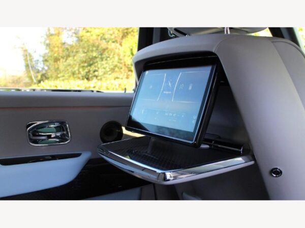 Rolls-Royce Cullinan Sky Blue 2023 - Image 15