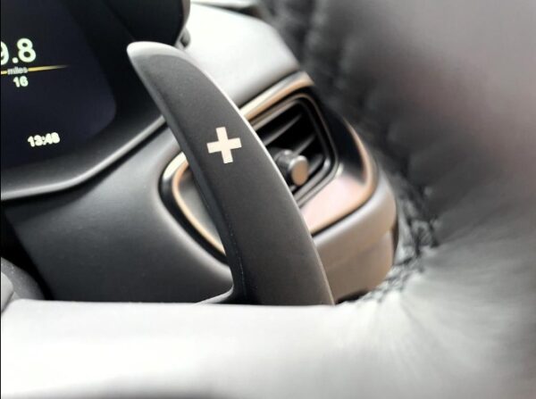 Aston Martin Vantage 2024 - Image 31
