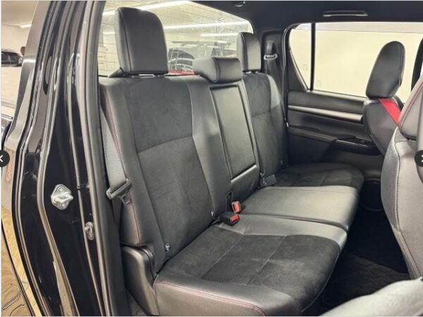 2023 TOYOTA HILUX GR SPORT – DOUBLE CAB 4x4 - Image 11