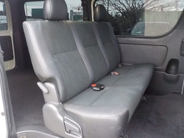 2019 Toyota Hiace Van Diesel  2.8L - Image 4