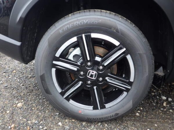 HONDA VEZEL HYBRID 2023 - Image 18