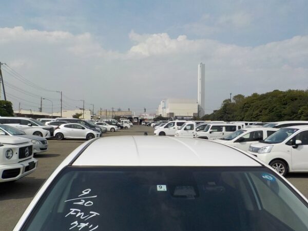 Toyota Fielder 2020 Hybrid - Image 2