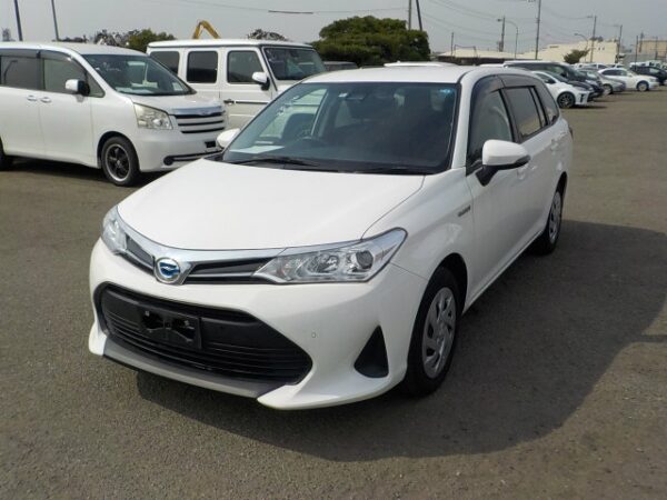 Toyota Fielder 2020 Hybrid - Image 3
