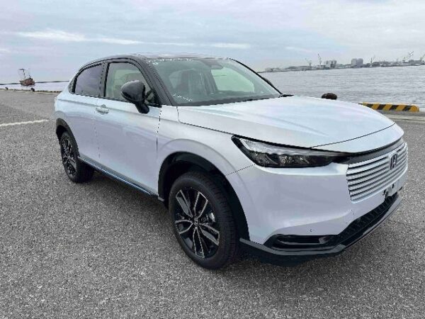 New Model Vezel Z Play 2024 Facelift and updated sound system (Stock ID: 5279) - Image 10