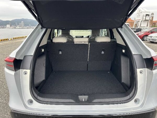New Model Vezel Z Play 2024 Facelift and updated sound system (Stock ID: 5279) - Image 9