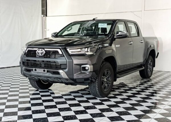 2024 TOYOTA DOUBLE CAB 4x2 - Image 18