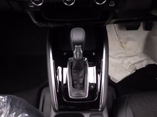 Honda Facelift Black Z package(Stock ID: 5296) - Image 10