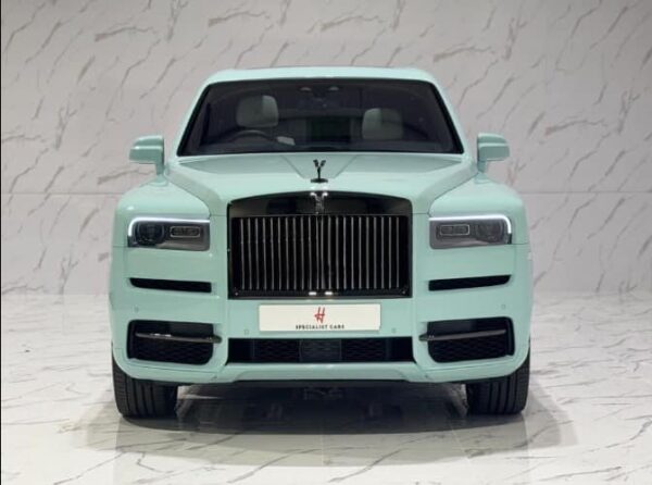Rolls-Royce Cullinan Black Badge 2023