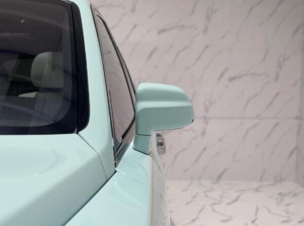 Rolls-Royce Cullinan Black Badge 2023 - Image 28