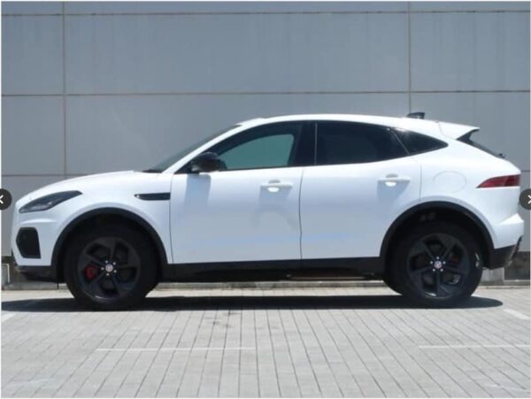 Jaguar e pace 2023 1500cc Hybrid 3k Mileage only - Image 4