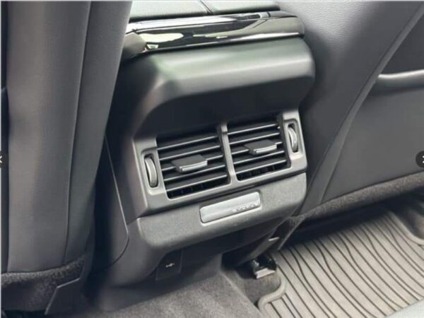 Range Rover Evoque 2023 - Image 24