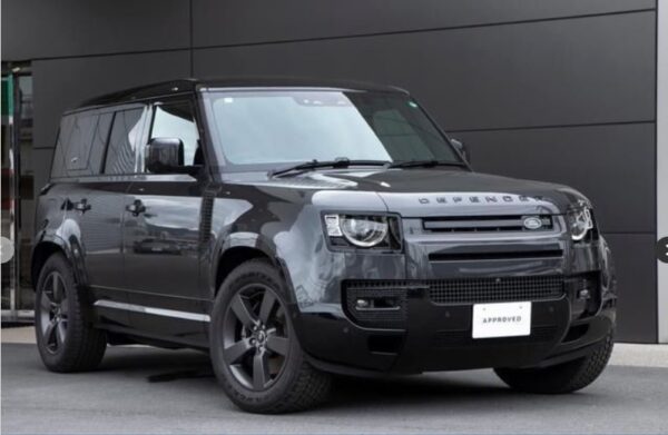 Defender 110V8 P525 Black 2024 - Image 2