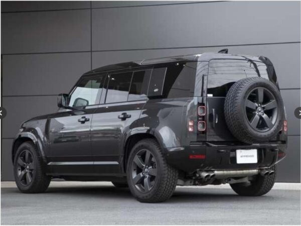 Defender 110V8 P525 Black 2024 - Image 6