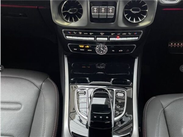 Mercedes-Benz G400 d AMG Line 2022 - Image 12