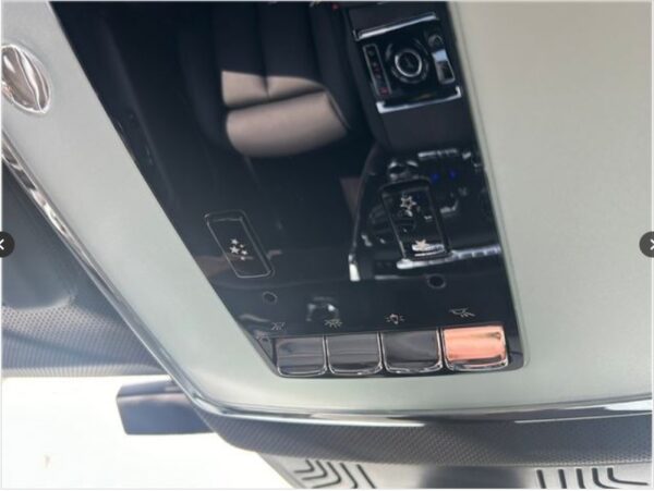Rolls-Royce Cullinan Grace White 2024 - Image 18