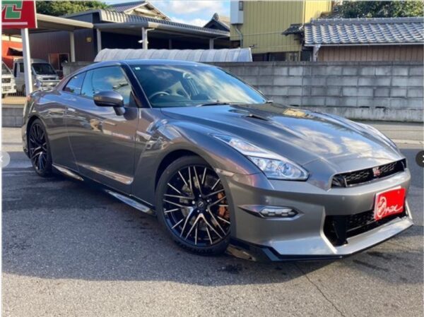 Nissan GT-R Black Edition Gray 2024 - Image 2