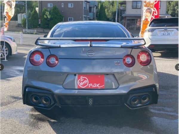 Nissan GT-R Black Edition Gray 2024 - Image 3