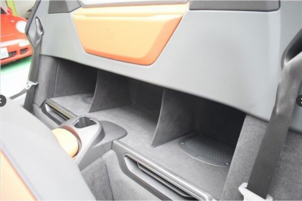 BMW i8 Roadster 2021 - Image 21