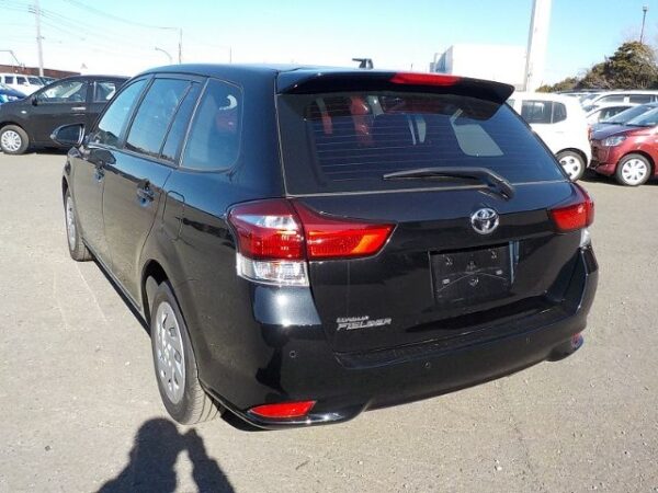 TOYOTA COROLLA FIELDER EX 2023 - Image 6