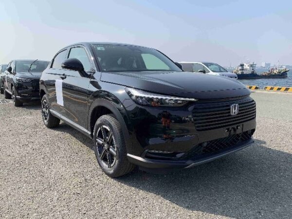 Brand New Honda Vezel X 2025 Black