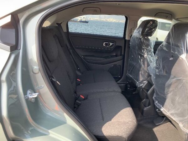Brand New Honda Vezel X 2025 Green - Image 7
