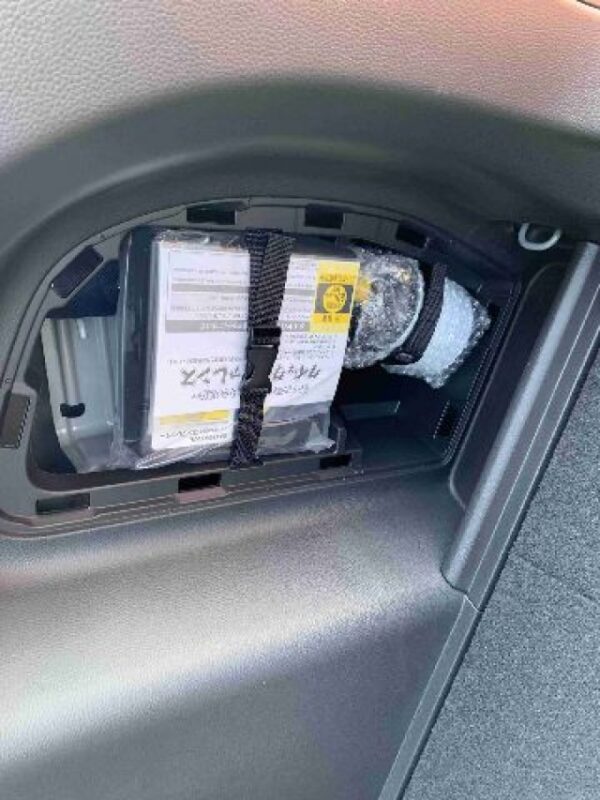 Brand New Honda Vezel X 2025 Green - Image 4