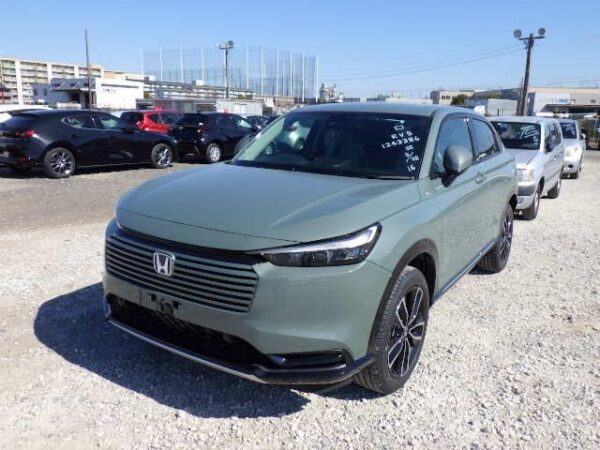 Brand New Honda Vezel Z 2025 Green - Image 2
