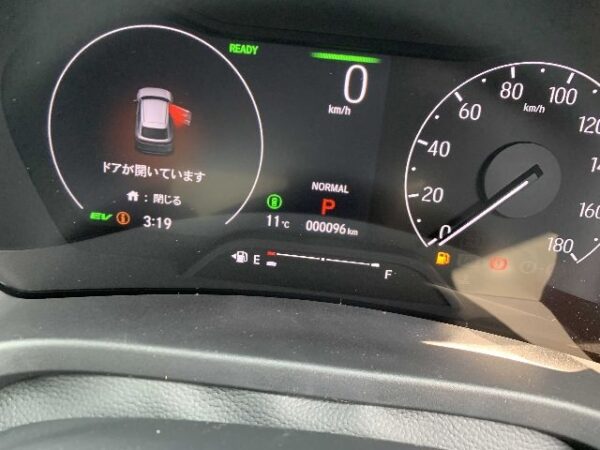 Brand New Honda Vezel X 2025 Black - Image 8