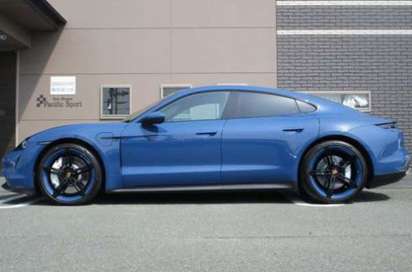 2023 Porsche Taycan – Sport Chrono Package - Image 5